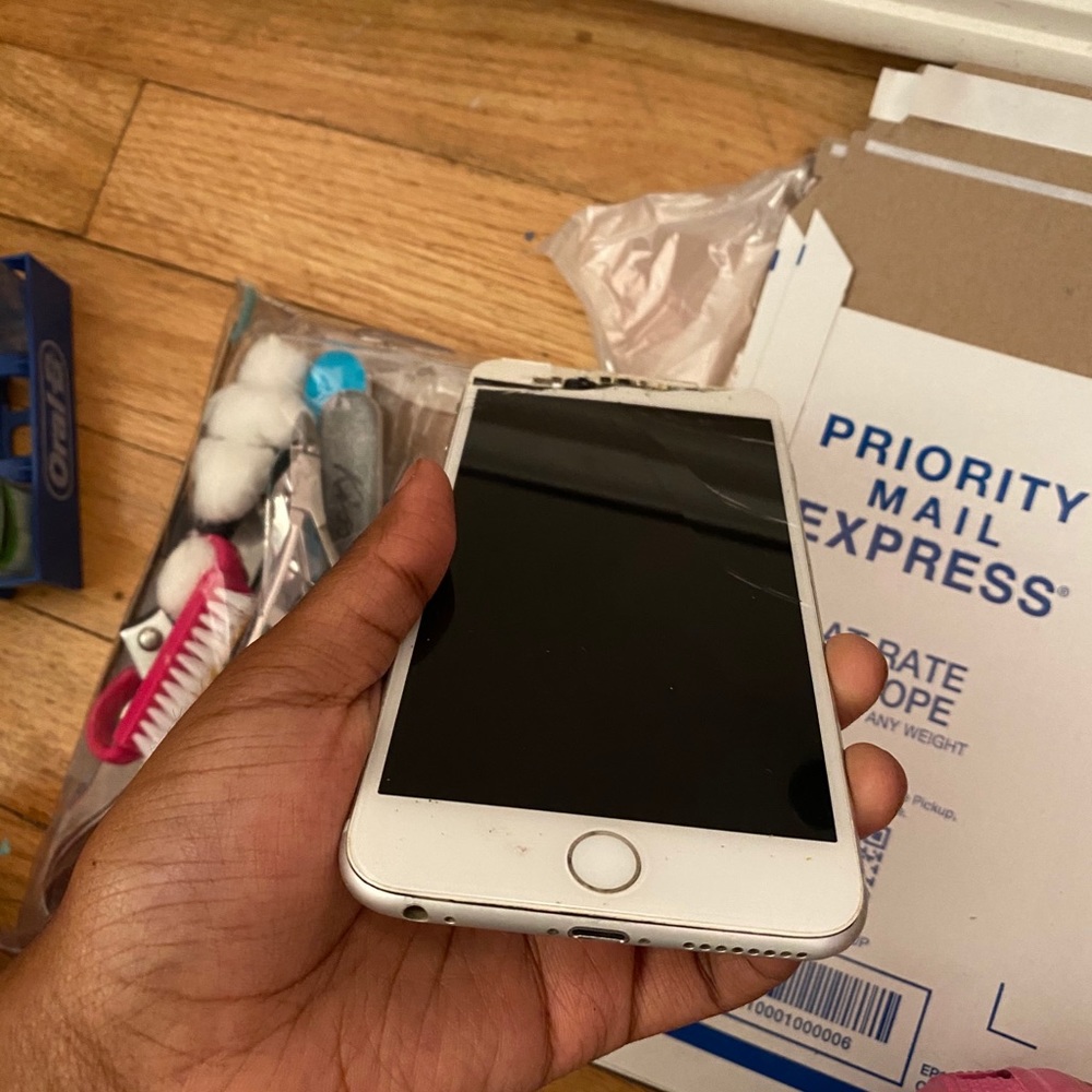 iPhone 6 Plus FOR PARTS ONLY